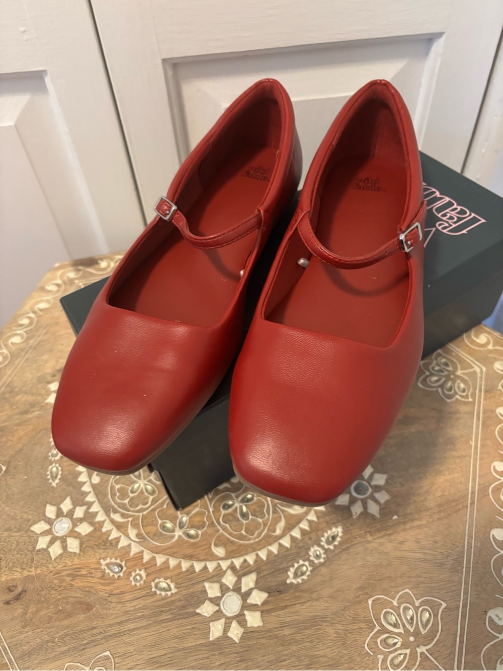 Wild Fable Women’s Red Mary Jane Ballet Flats Size 8 Like New